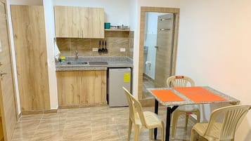Basic Apartment | 1 bedroom, premium bedding, down duvets, blackout curtains