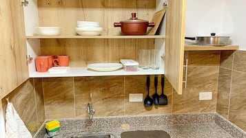 Appartement | Cuisine privée | Grand réfrigérateur, lave-vaisselle, grille-pain, plancha