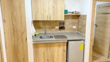 Appartement | Cuisine privée | Grand réfrigérateur, lave-vaisselle, grille-pain, plancha