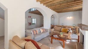 Fernseher, Kamin