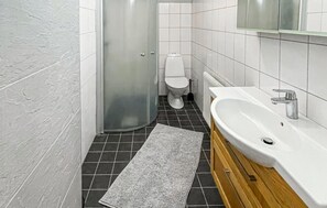 Shower - 4 bedroom lovely home in Södra Sandby (Södra Sandby)