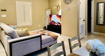 Western Style - 2 bed/1 bath - RATED 5 STARS