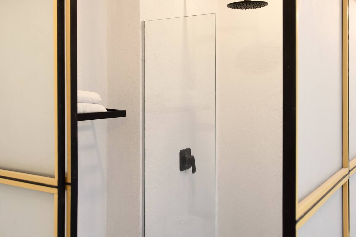 comfort triple room | bathroom