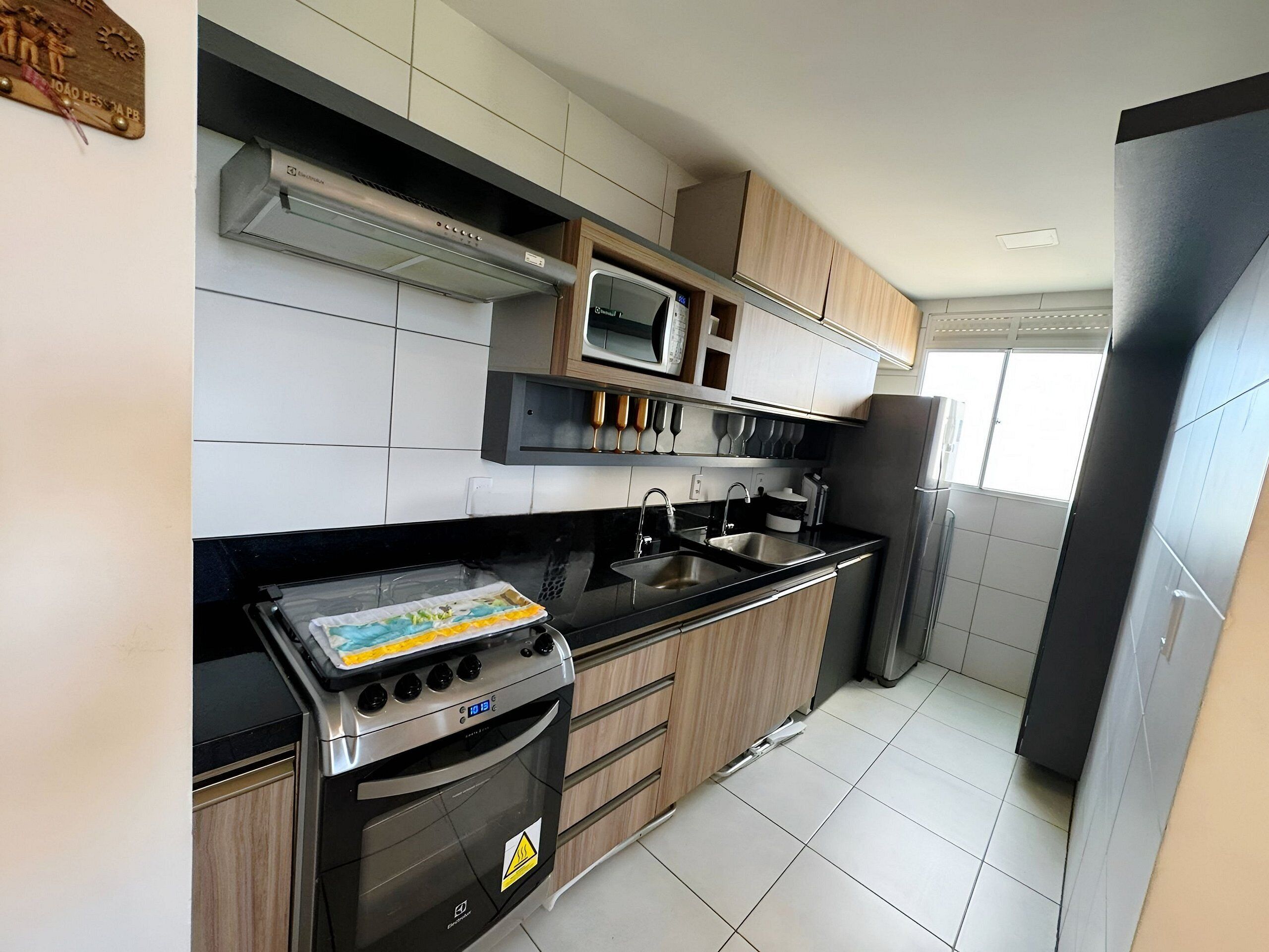 Appartement | Cuisine privée | Réfrigérateur, micro-ondes, batterie de cuisine, vaisselle et ustensiles