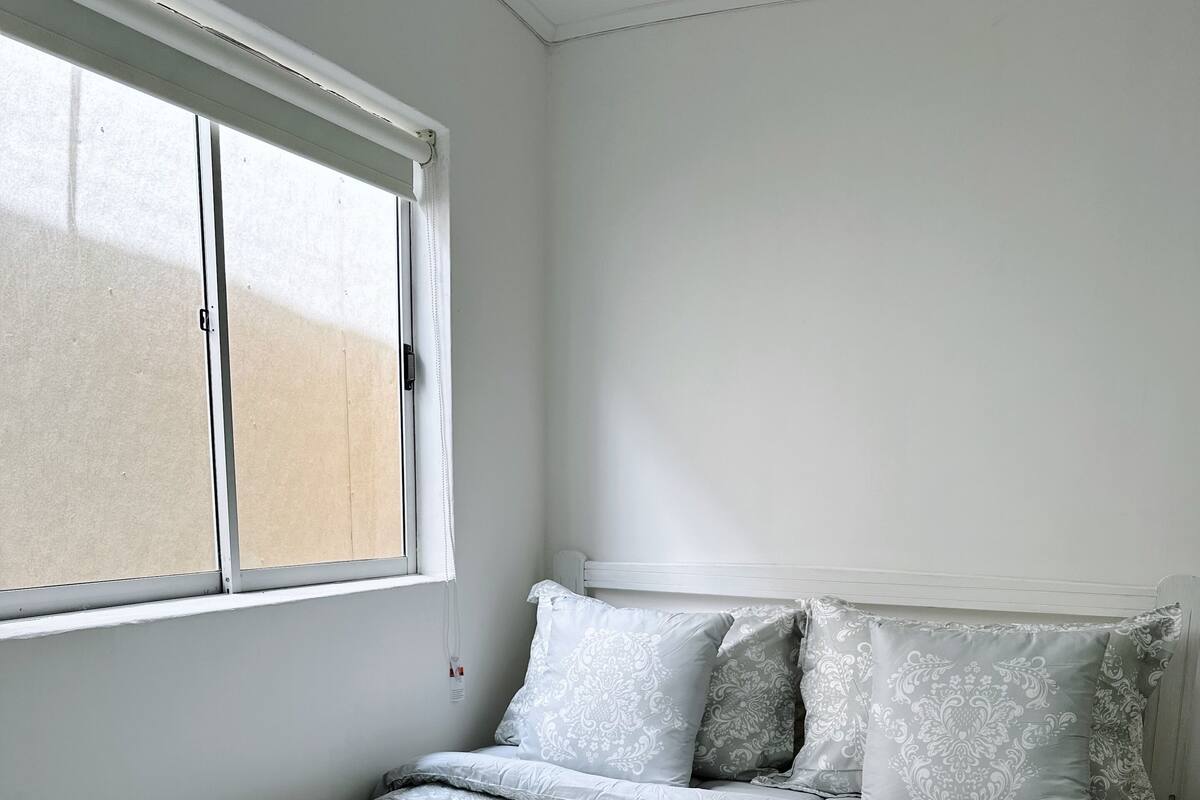 Room | Free WiFi