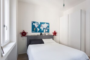 1 bedroom, iron/ironing board, bed sheets