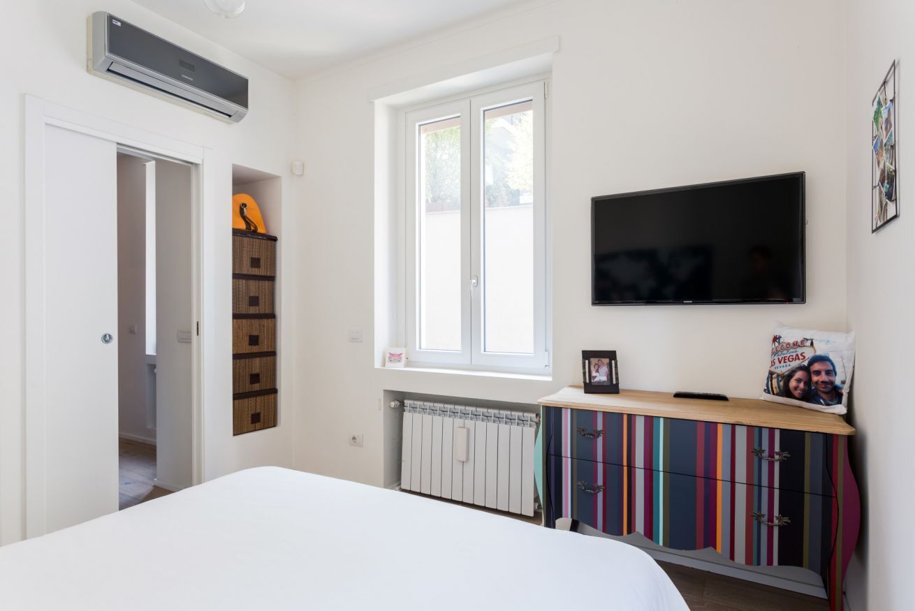 1 bedroom, iron/ironing board, bed sheets