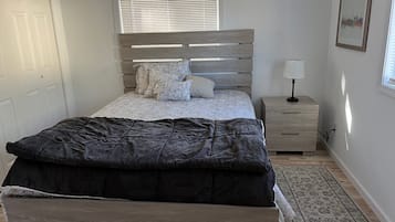 2 soverom, skrivebord, wi-fi og sengetøy