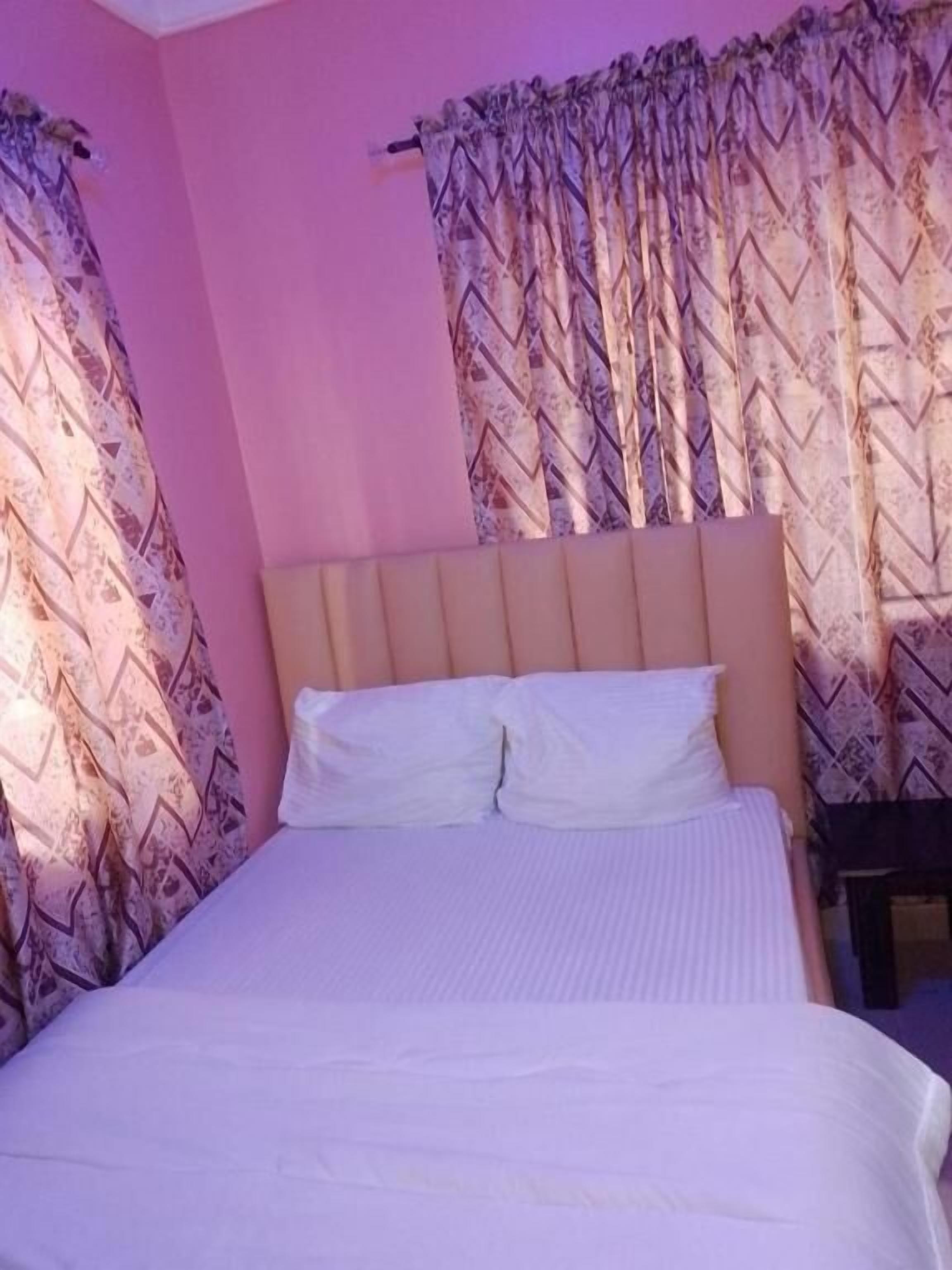 Egyptian cotton sheets, premium bedding, memory foam beds, desk