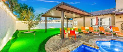 Lämmitetty uima-allas