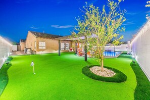 Exterior - Hollywood Hideaway with 158" Poolside TV and 2 Arcades (Indio)