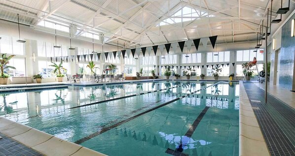 Inomhuspool och uppvärmd pool