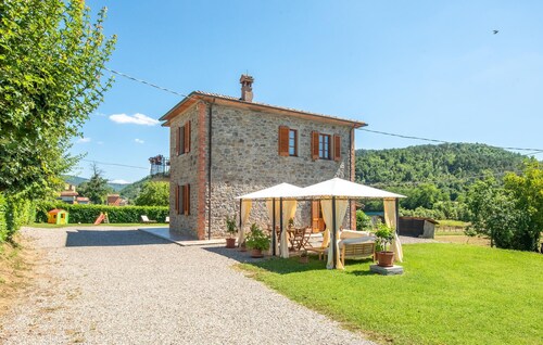 Pet friendly home in Arezzo with WiFi