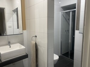 Appartement, 1 chambre | Salle de bain