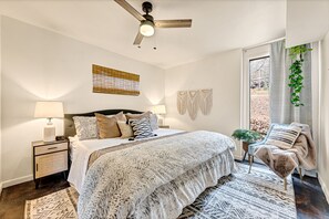 3 chambres, fer et planche à repasser, Wi-Fi gratuit, draps fournis