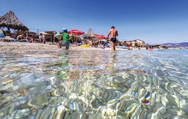 Una spiaggia nelle vicinanze