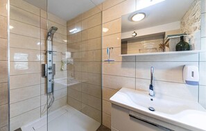 Douche, séchoir à cheveux