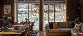3 bedroom gorgeous home in Brøttum