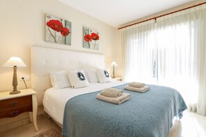 2 Schlafzimmer, Zimmersafe, Bügeleisen/Bügelbrett, kostenloses WLAN