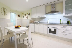 Fridge, microwave, oven, dishwasher