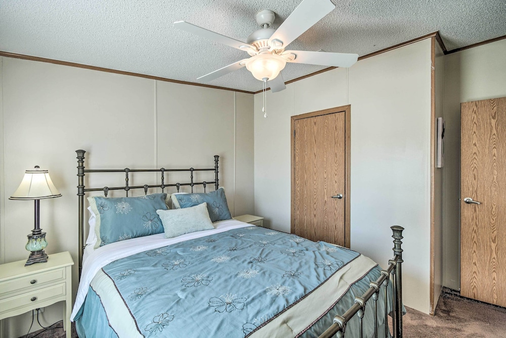 Sunny Waterfront Welaka Home w/ Private Dock! Putnam County Vrbo