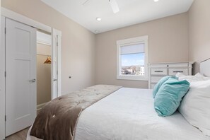 2 slaapkamers, een strijkplank/strijkijzer, wifi, beddengoed