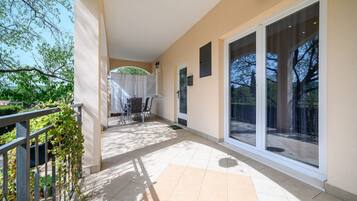 House (Two Bedroom Holiday Home with Swimmin) | Balcony