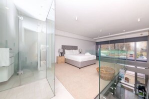 Basic Apartment, 1 Queen Bed - Plush Loft Apartment With Signal Hill View (Cape Town)