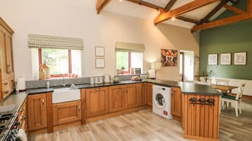 Cottage | Interior