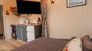 1 bedroom, individually decorated, individually furnished, free WiFi