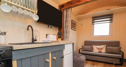 Hillcrest Shepherds Hut