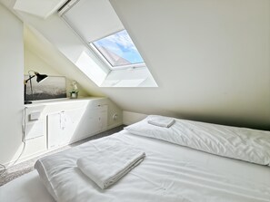 2 chambres, fer et planche Ă repasser, Wi-Fi, draps fournis