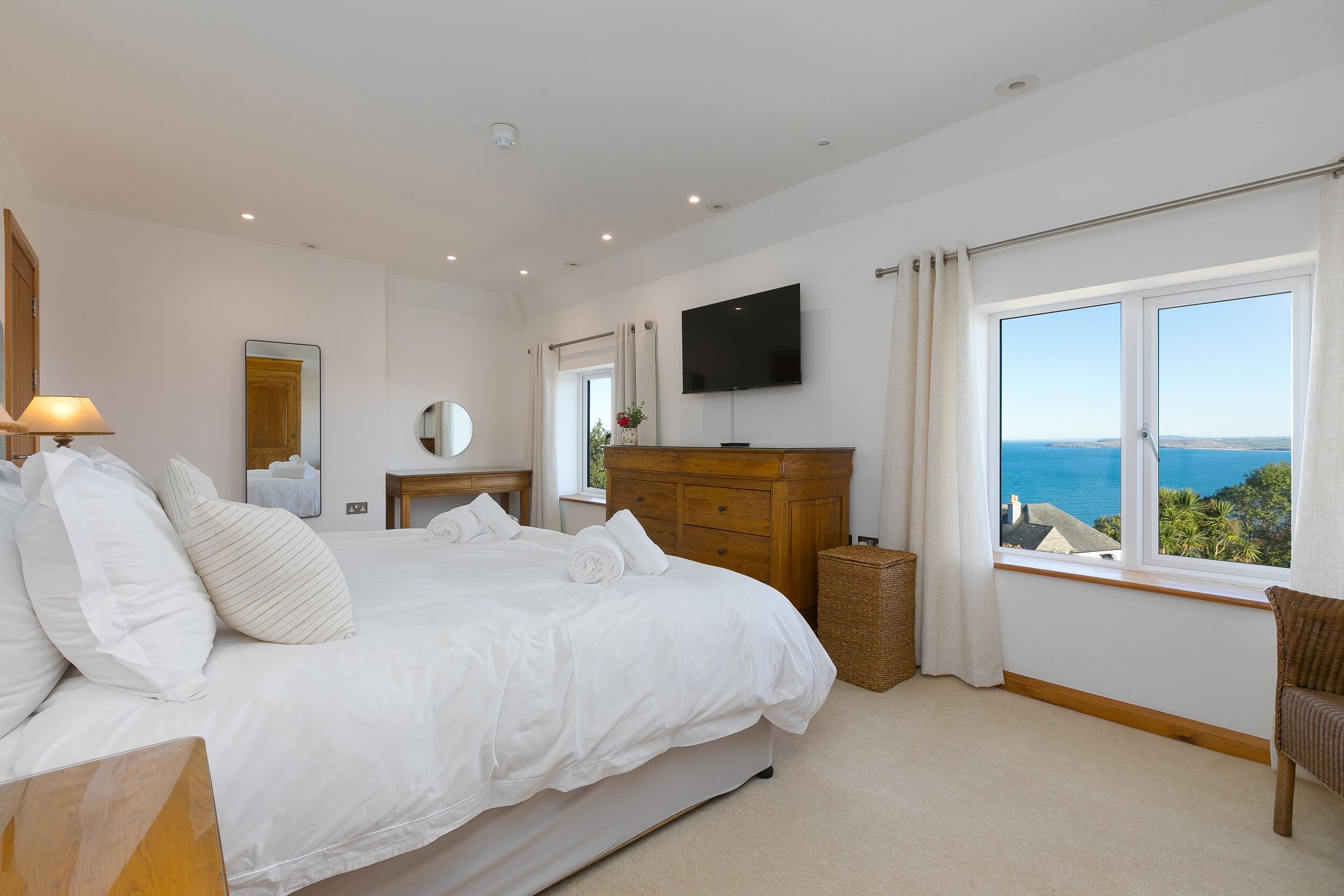 5 habitaciones, decoración personalizada y muebles diferentes 