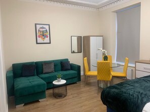 Studio, 1 Katil Ratu (Queen) dengan Katil Sofa | Seterika/papan seterika, Wi-fi percuma, cadar katil 