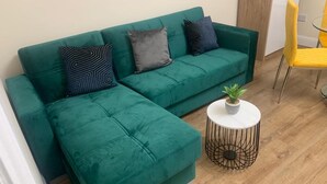 Studio, 1 Queen Bed with Sofa bed | Interior - Inviting 1-bed Service Studio in Arbroath (Arbroath)