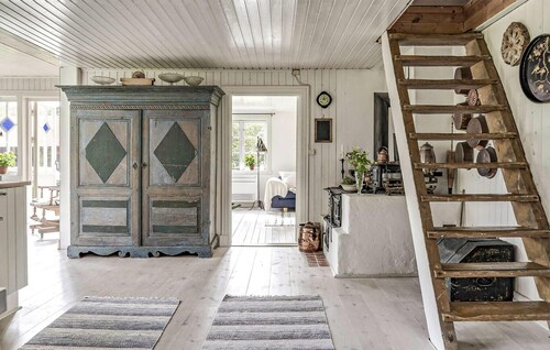 4 bedroom cozy home in Ellös