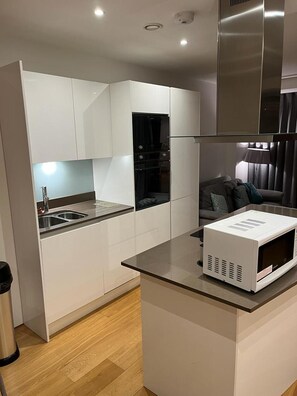 아파트, 퀸사이즈침대 1개 | 전용 주방 | 냉장고, 전자레인지, 오븐, 쿡탑