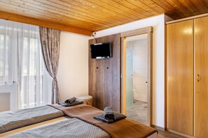 6 chambres, accès au Wi-Fi (inclus), literie fournie