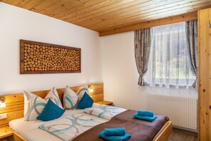 6 chambres, accès au Wi-Fi (inclus), literie fournie