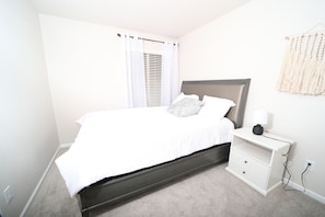 2 bedrooms, in-room safe, iron/ironing board, free WiFi