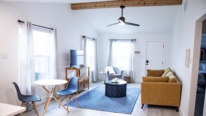 Unclassified image, 3 of 26, button - the Winnie House~
S. Austin sunny + modern retreat (Austin)