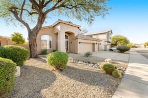 Exterior - Private pool home with walled yard, firepit, grill & lanai - dog-friendly (Cave Creek)