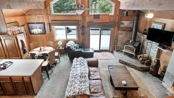 TV, fireplace, books, offices