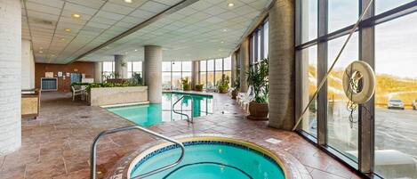 Indendørs pool, opvarmet pool