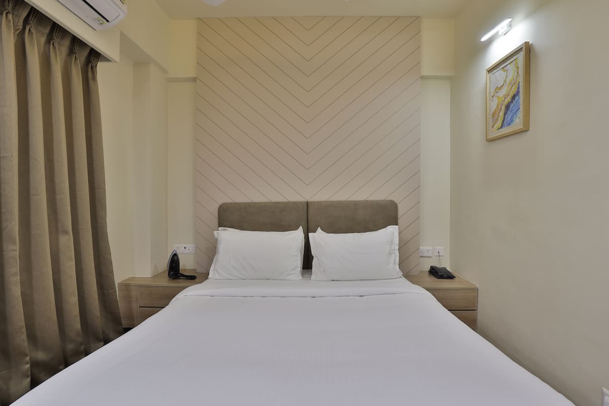 Chambre Luxe, 1 chambre, vue ville, cÎté jardin