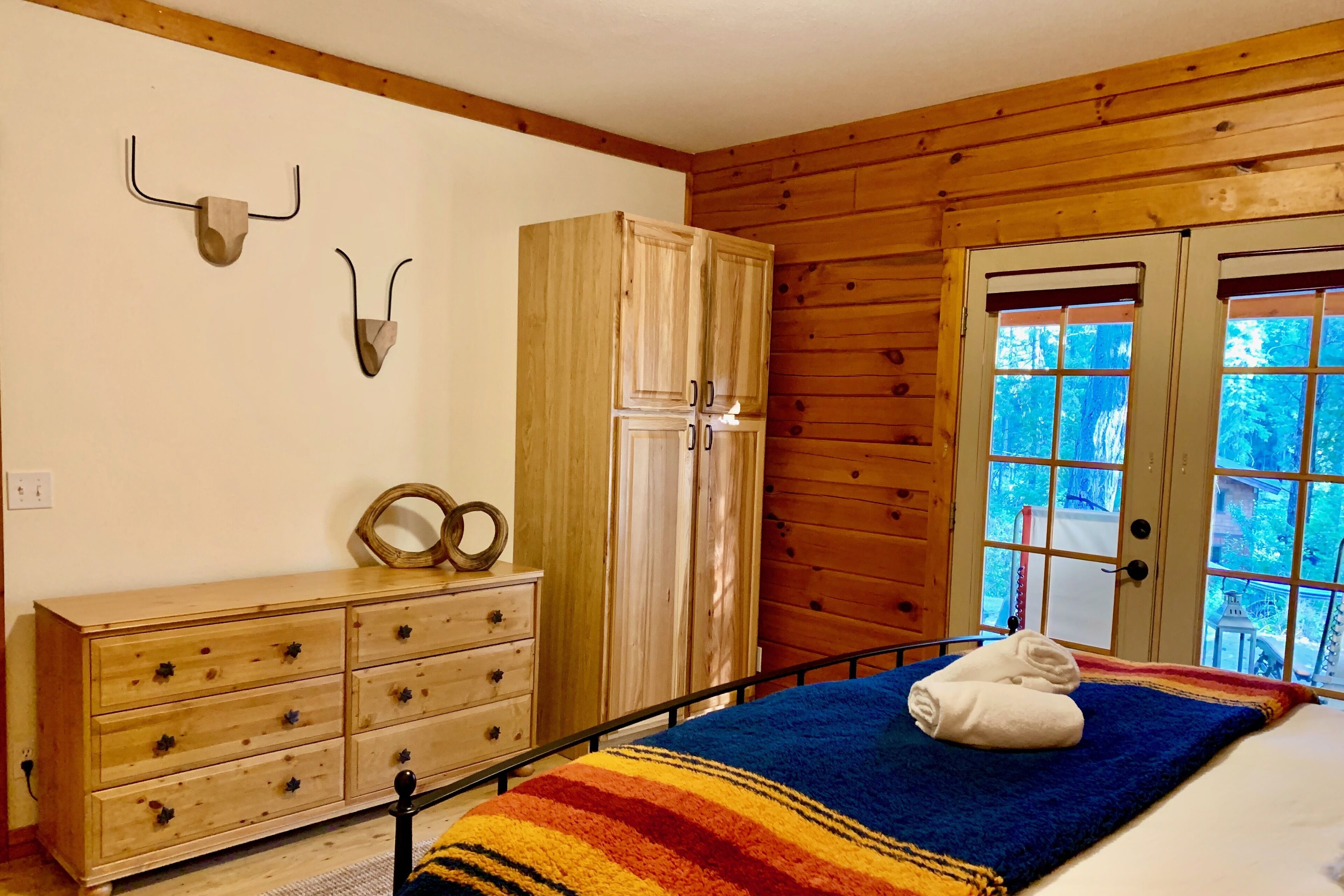 3 quartos, escrivaninha, berço de viagem, Wi-Fi de cortesia