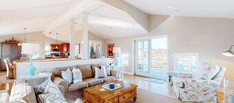 Lovely oceanfront home with balcony, central AC, & washer/dryer