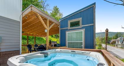 Two cozy tiny homes with a private hot tub, large deck, grill, AC - dog friendly