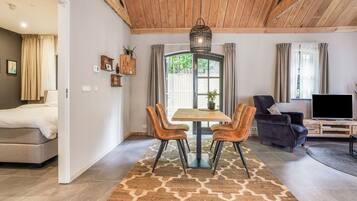 2 bedrooms, Internet