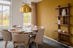 Dining - Spacious Retreat w/ Garden (Maastricht)